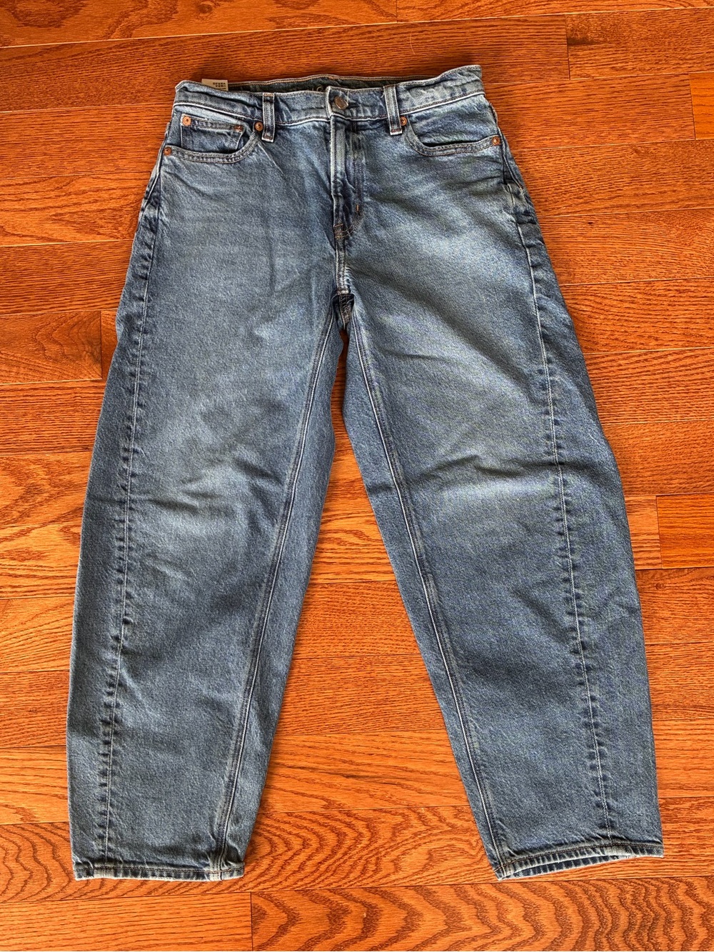 American Eagle Outfitters barrel cut denim Blue Jeans Women's size 0